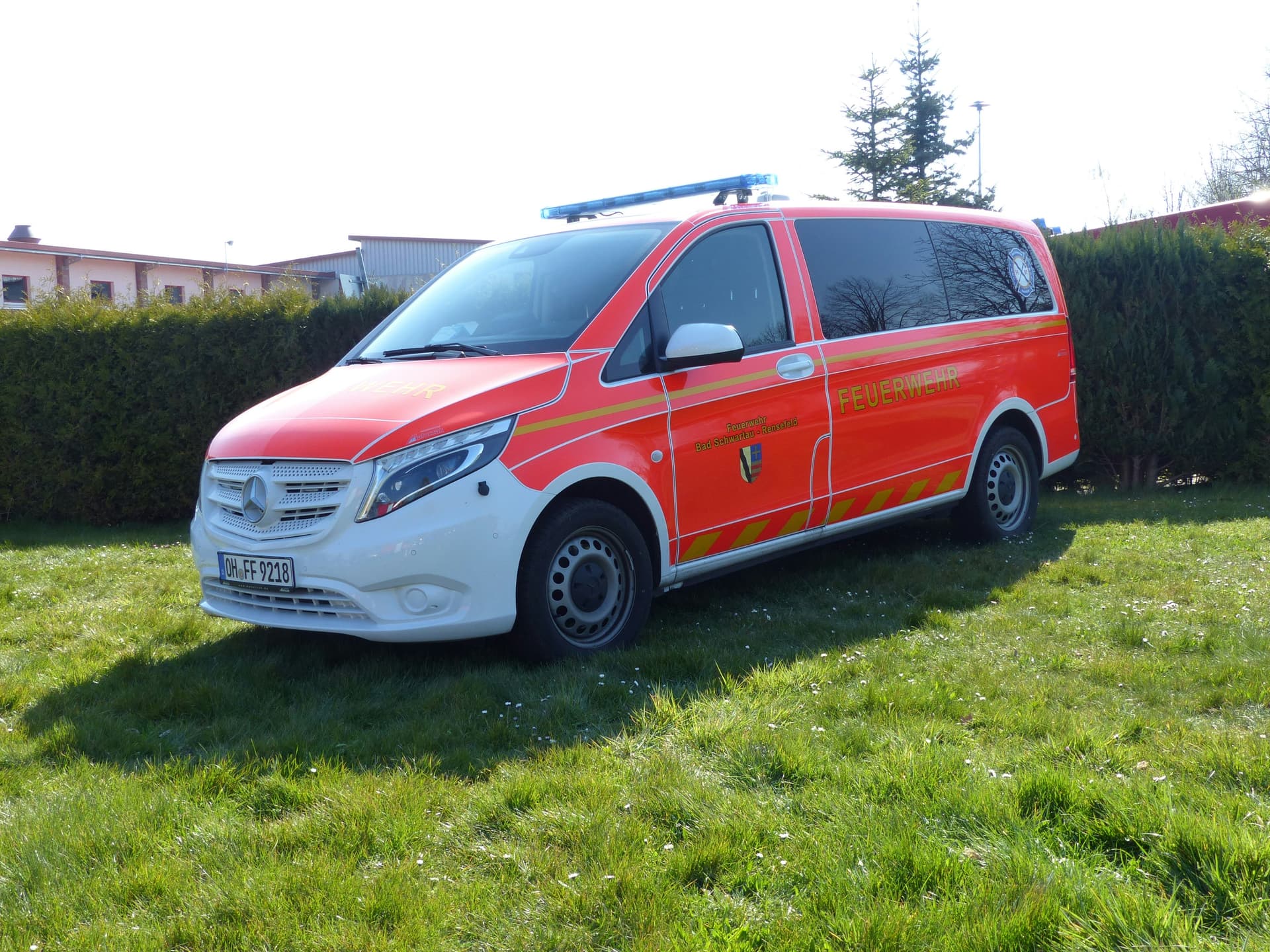 Minibus Mercedes V Class 2026 - Book 1-8 passenger taxi from CABS WALTON Walton On Thames Minibus Mercedes V Class 2026 taxi vehicle - CABS WALTON Walton On Thames airport transfer fleet - 1-8 passengers 8 Large Bags